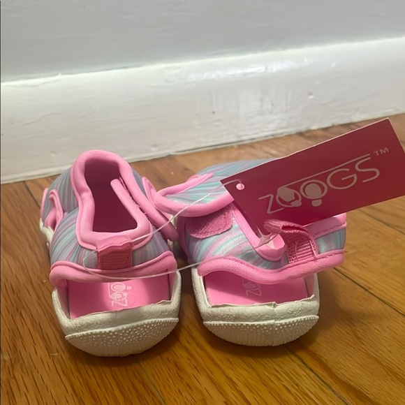 ZOOGS Pink and Blue Slip-On Water Shoes with Cushioned Sole Size 8 - Picture 4 of 5